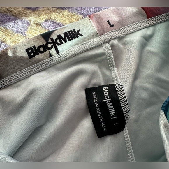 ✨Blackmilk pill leggings, in euc, sz L. - Picture 3 of 3